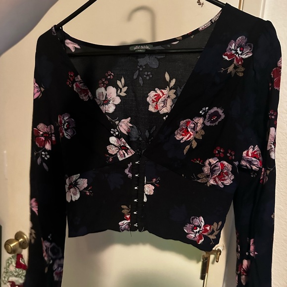 Wild Fable Floral Crop Top Size Small - Picture 5 of 5